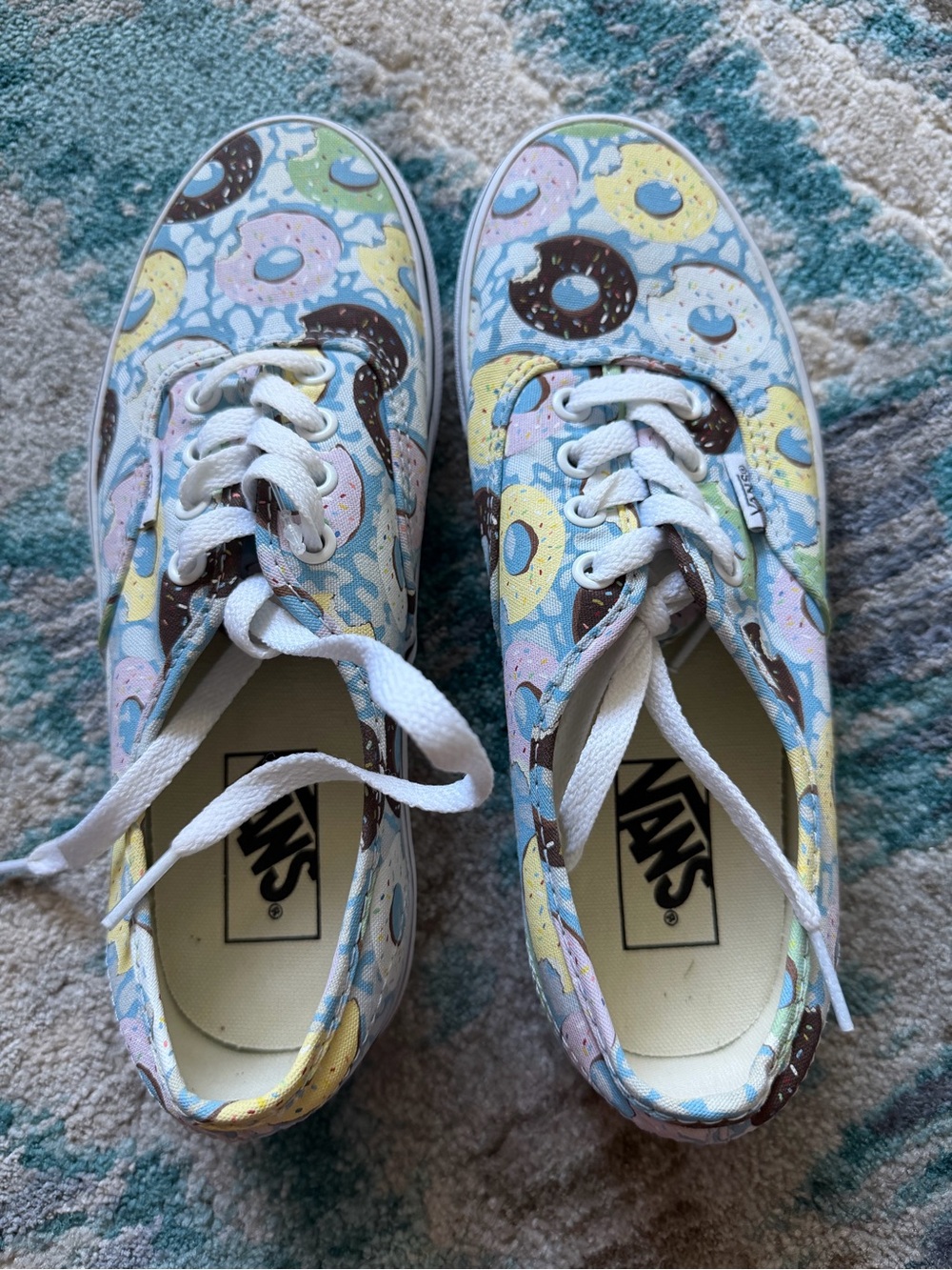 VANS Authentic Donuts Munchies Sprinkles Blue Shoes Men’s Size 6 / Women’s 7.5